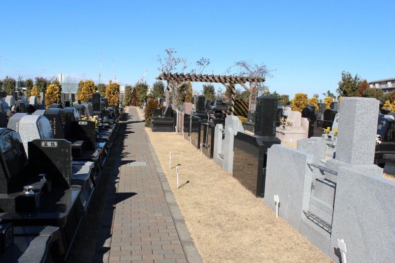 メモリアルガーデン新座　和型・洋型墓石が建立