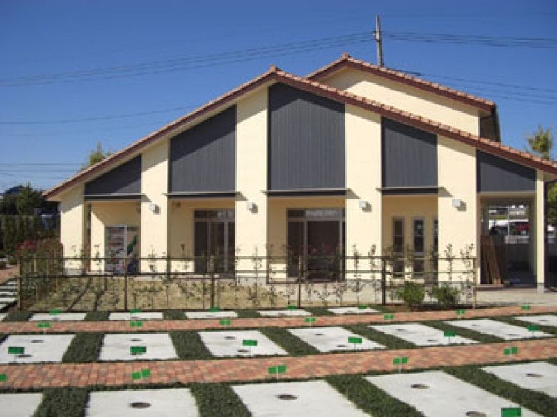 公園墓地 彩の恵　管理棟の外観