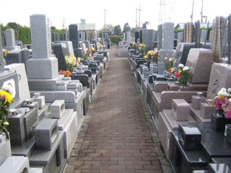 朝霞聖地霊園　和型・洋型墓石