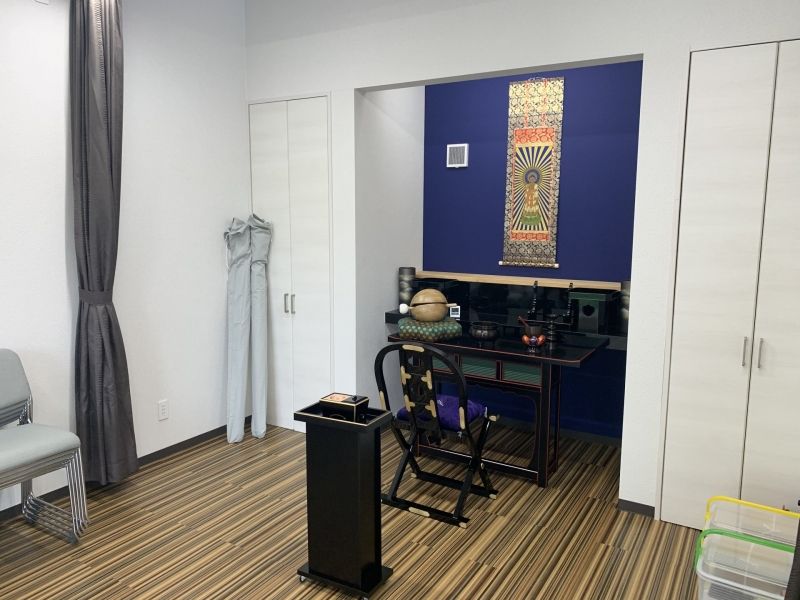 川口中央霊園の室内の法要施設