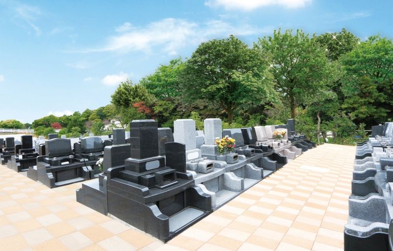 川口霊園かわぐちの杜の墓石が大きな区画