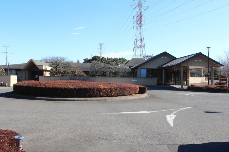 新座市営墓園のロータリー