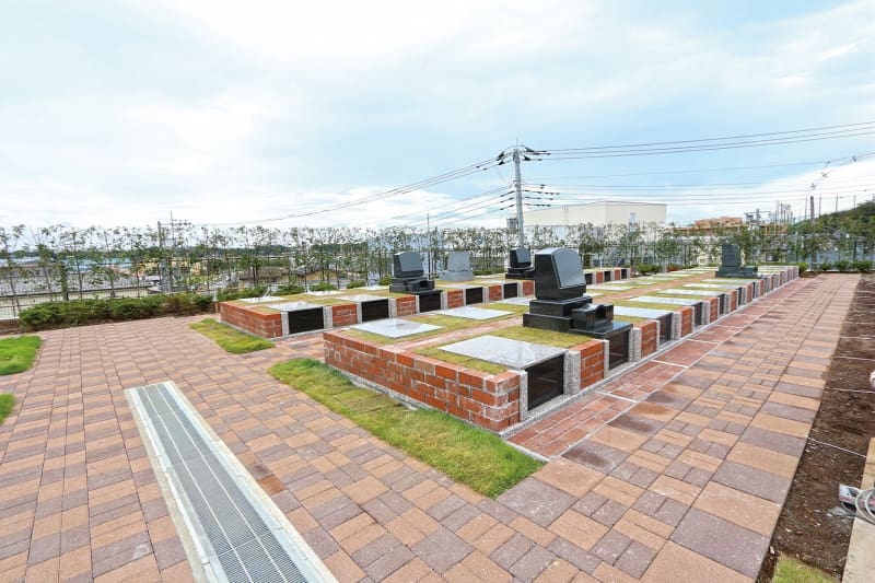 なごみの丘霊園　園内は西欧風の雰囲気