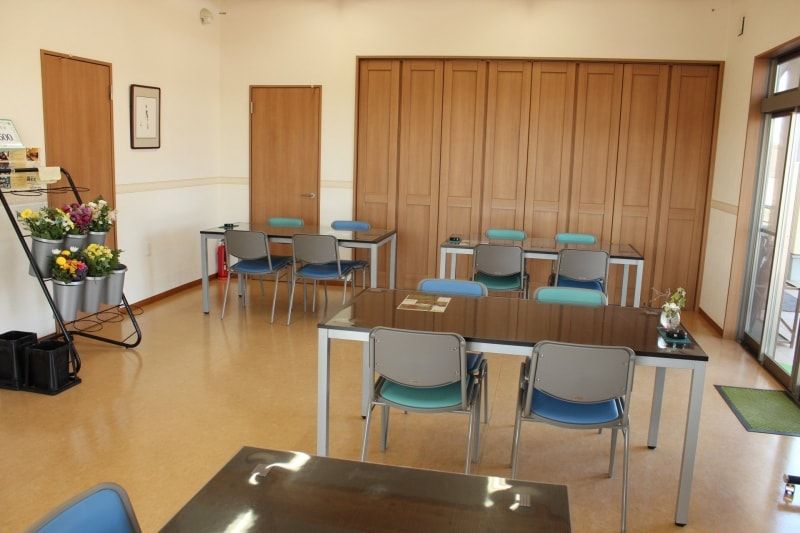 メモリアルパーク緑の丘　休憩スペース