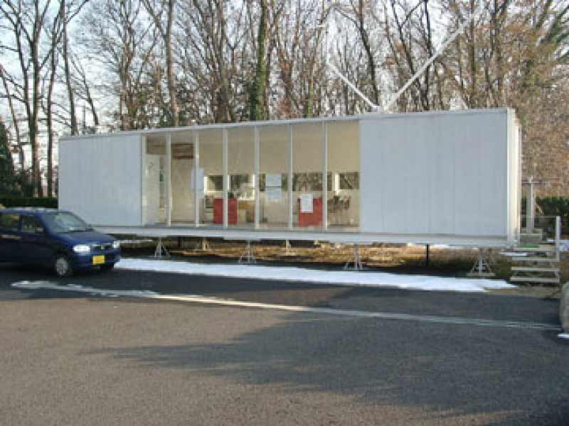 新光墓苑　明るい雰囲気の休憩所