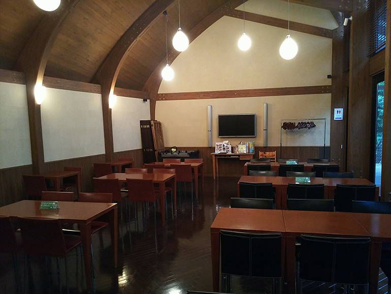 小平ふれあいパーク　落ち着いた雰囲気の休憩室