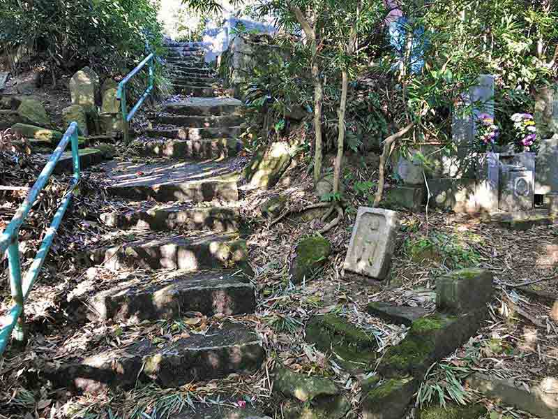 例幣墓地
