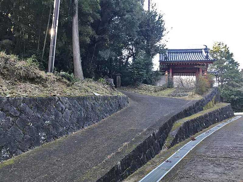 例幣墓地