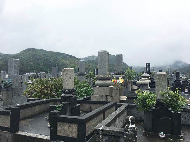 萩市営 三見西の浜墓地