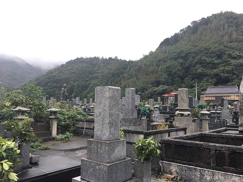 萩市営 三見西の浜墓地