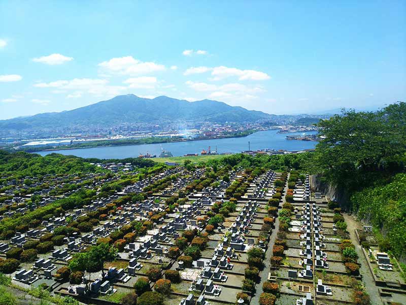 高塔山墓苑