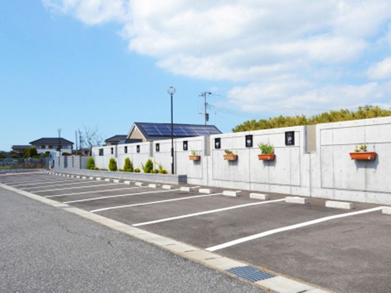 整備された広い駐車場