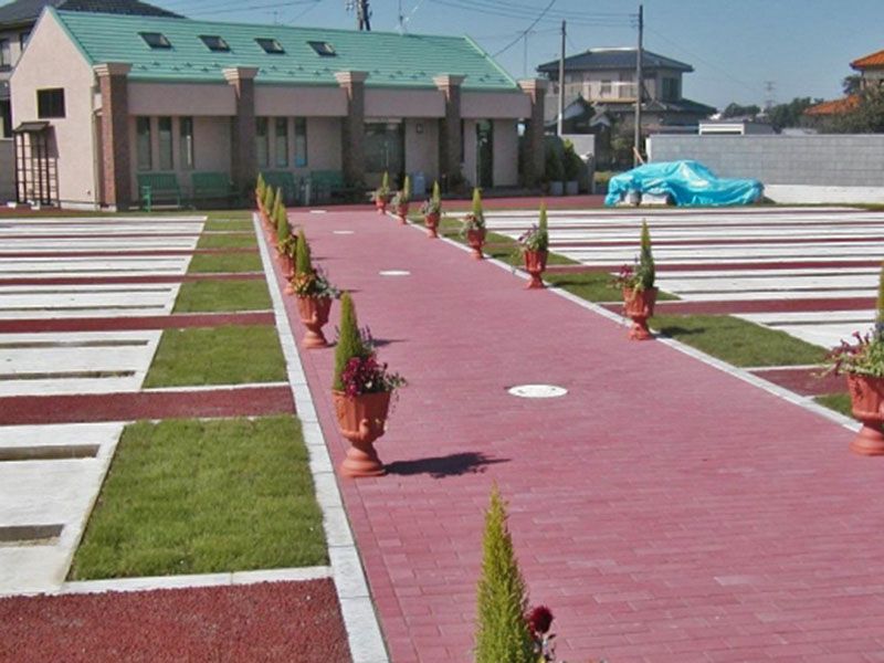 広々とした歩きやすい通路