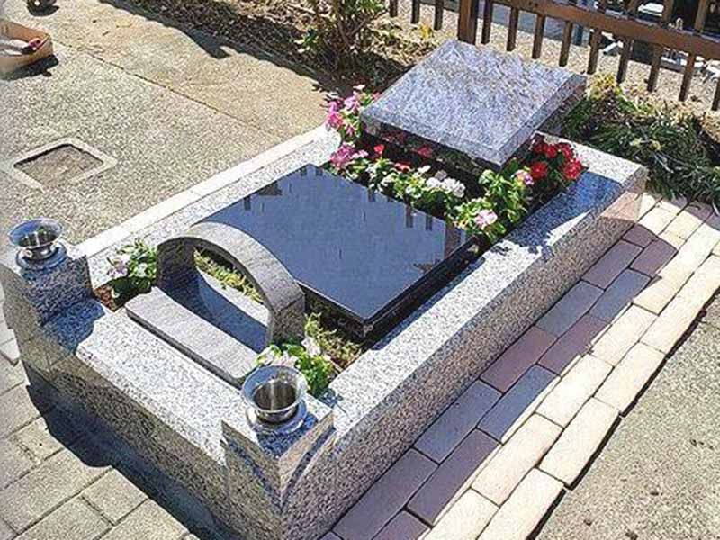 洗練されたデザインの樹木葬墓地