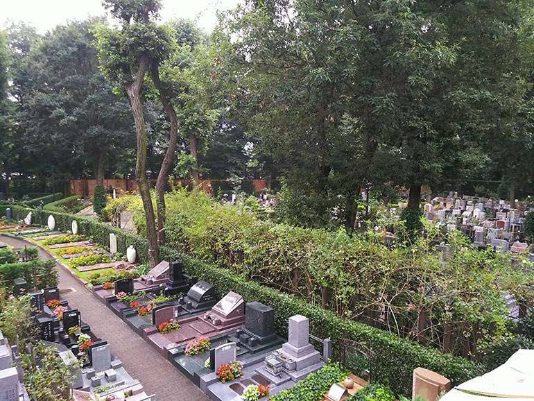 小平ふれあいパーク　緑が豊かな墓地
