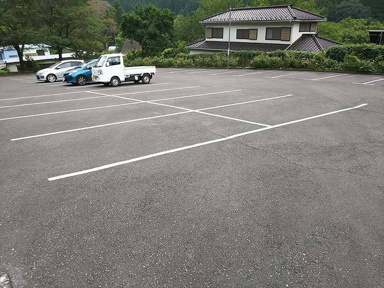 西東京墓苑　駐車場