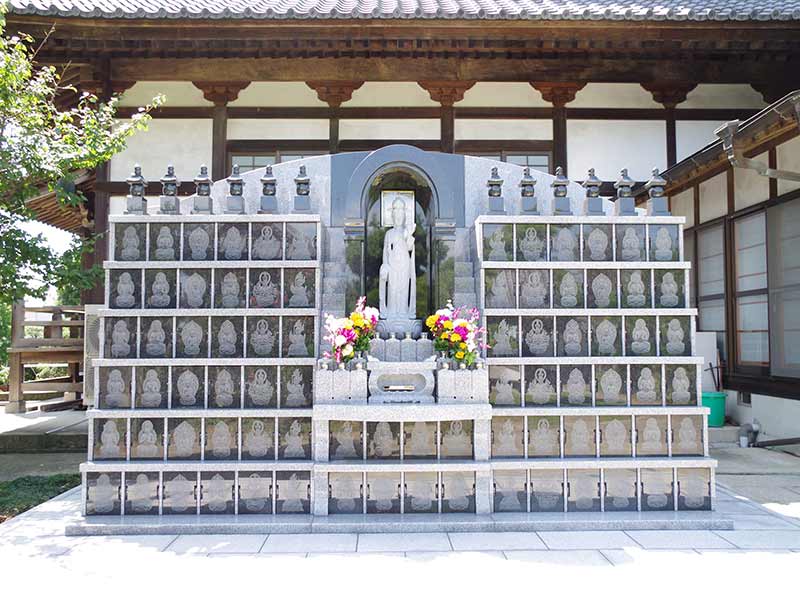 加須の杜霊苑 西浄寺 永代供養墓・樹木葬　明るい供養碑