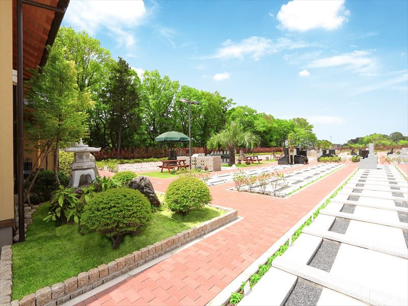 小江戸聖地霊園　和と洋の調和が魅力的な園内