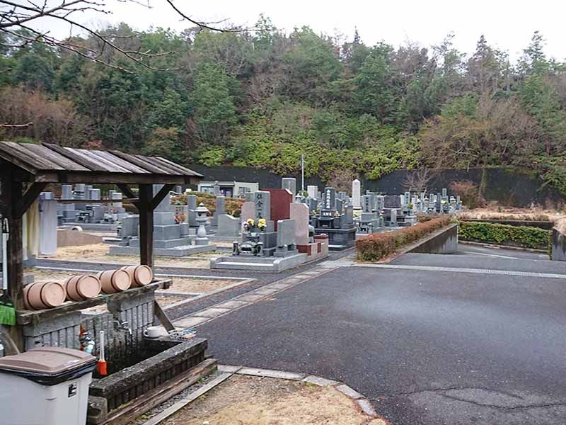 丸子山墓苑