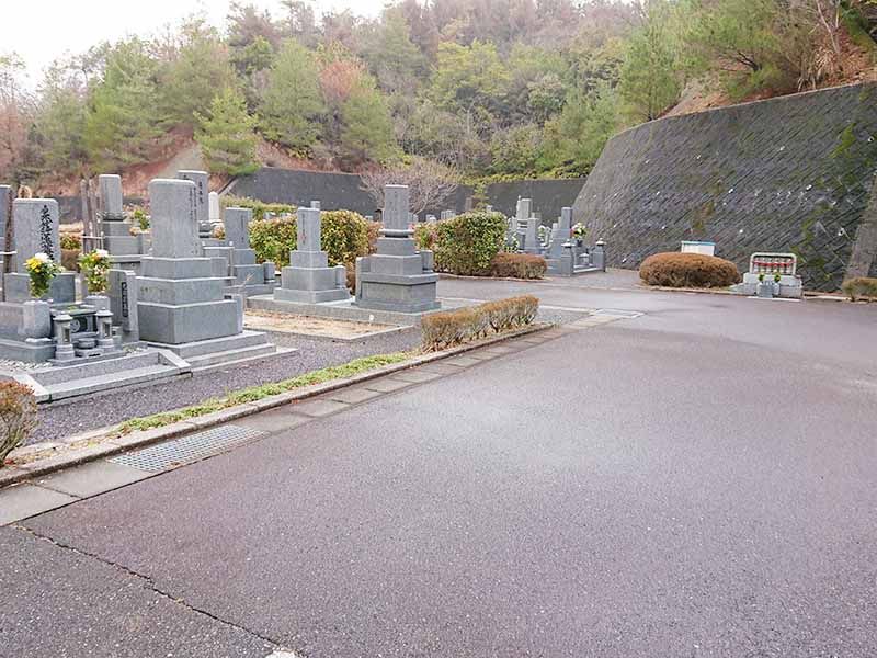 丸子山墓苑