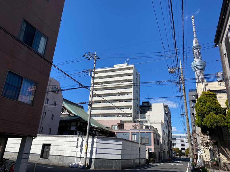 本法寺墓地　周囲は閑静な住宅街