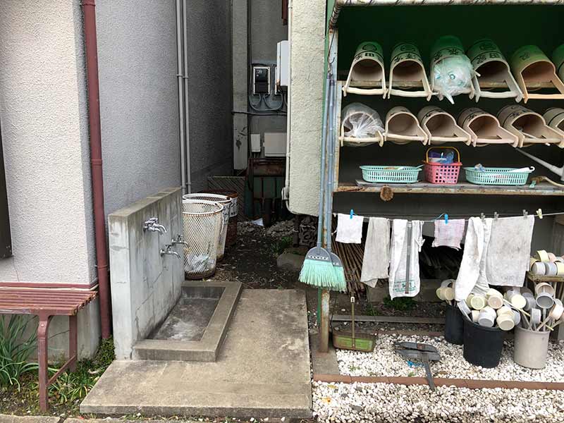 正善寺別院 仙川霊廟　趣のある水汲み場