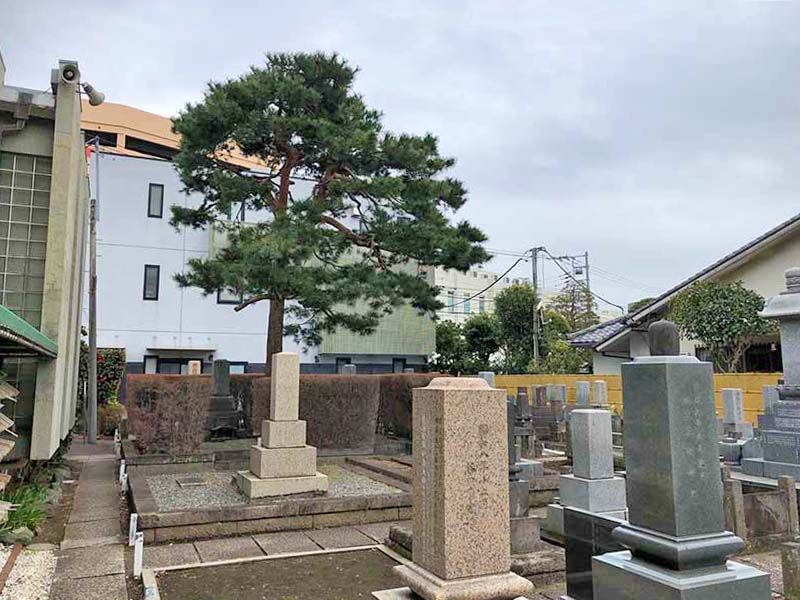 正善寺別院 仙川霊廟　閑静な住宅街の中にある墓域