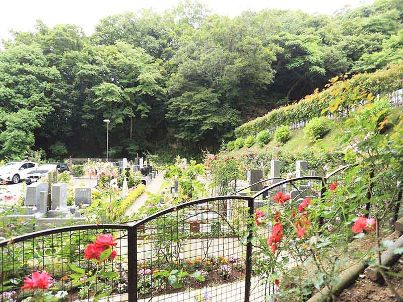 鎌倉やすらぎの杜　四季折々の自然を楽しめる墓域