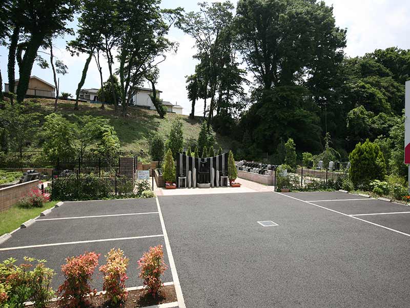 川口 永久の絆　駐車場②