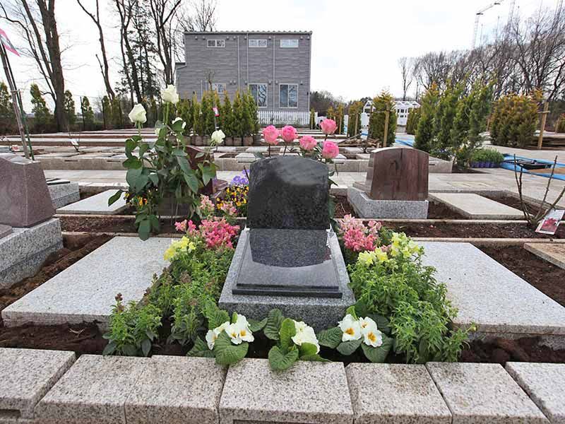 やすらぎの花の里 所沢西武霊園　永代供養墓「想」