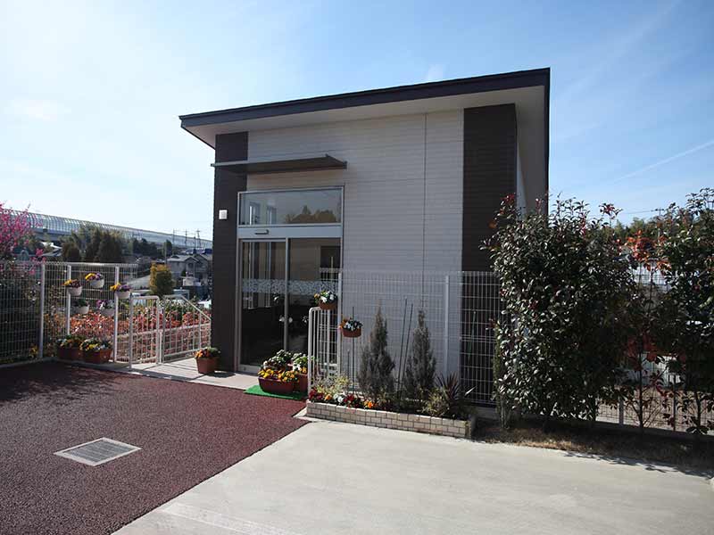 川口さくら霊園の園内エレベーター