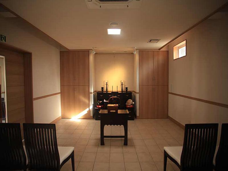 川口光輪メモリアルの法要室
