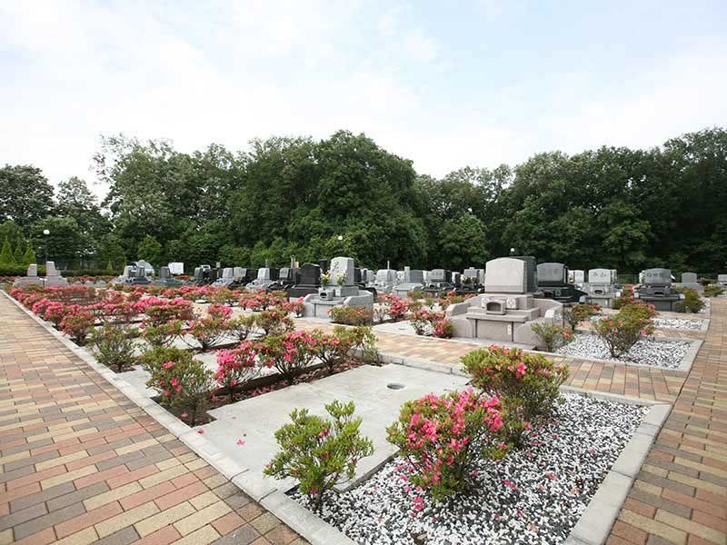 フォレスト所沢　四季折々に様々な自然を楽しめる霊園風景