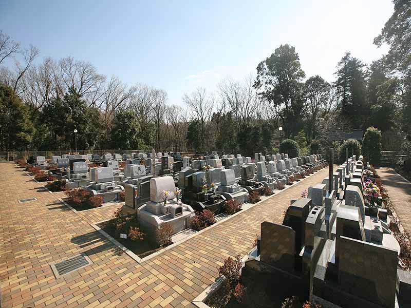 フォレスト所沢　日当たりの良い霊園風景②