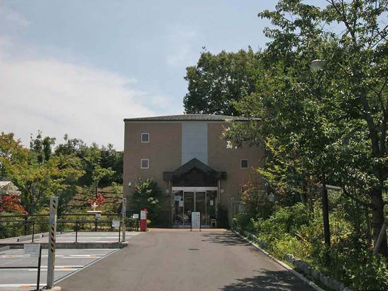 横浜あさひ霊園　管理棟