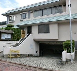 地下駐車場入口