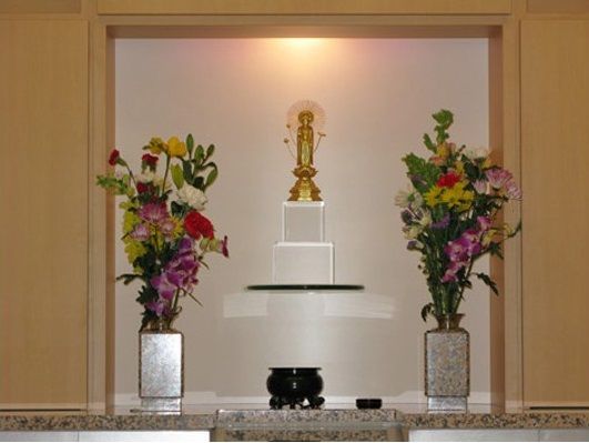 魂の故郷 龍善寺 早稲田納骨堂　清潔感のある参拝室