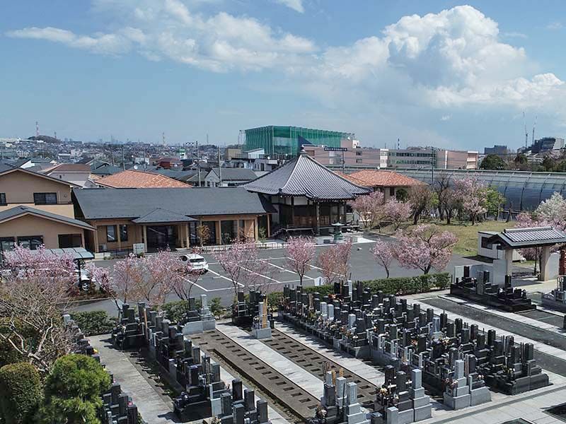 大林寺別院霊園　手入れの行き届いた園内の様子