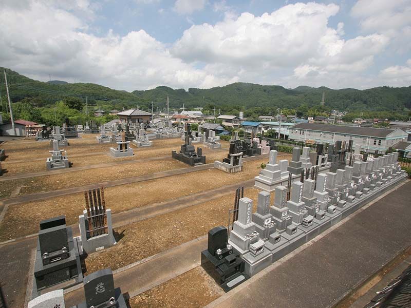 小川町青山メモリアルパーク　区画整備された墓域