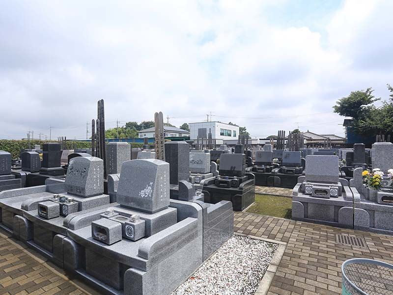 殿山聖地墓苑　きちんと区画された墓域