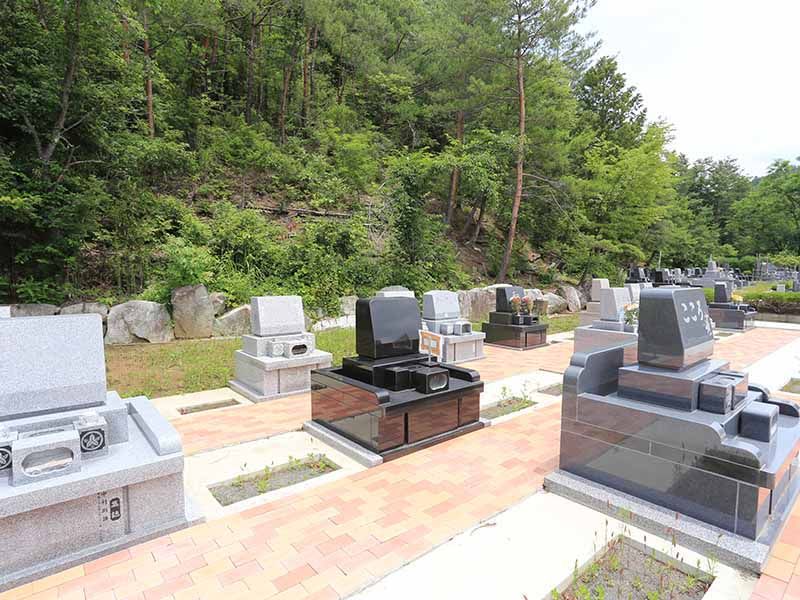 都留聖地霊園