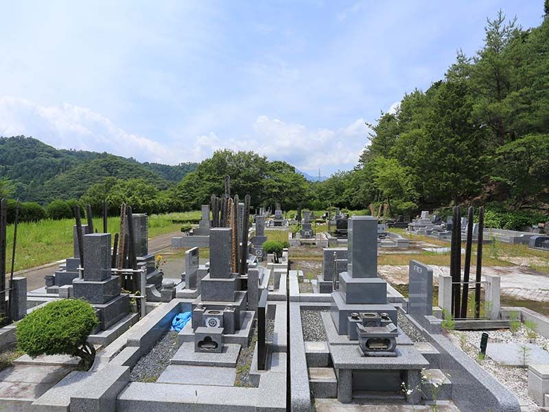 都留聖地霊園