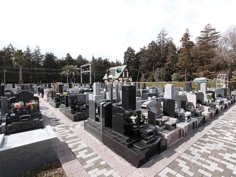 大和中央霊園　和型・洋型墓石