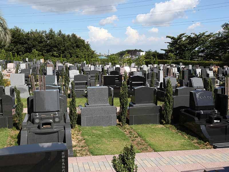 横浜二俣川霊園　日当たりが良く明るい墓域
