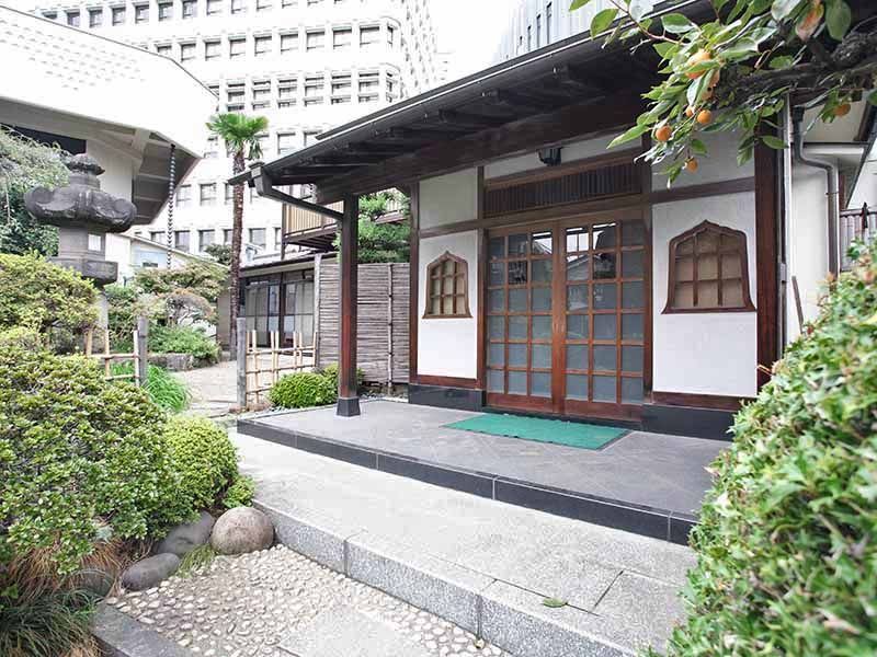 寳泉寺　風情ある建物