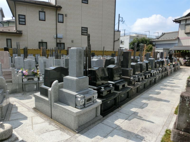 阿弥陀堂墓苑　平坦なつくりの墓域