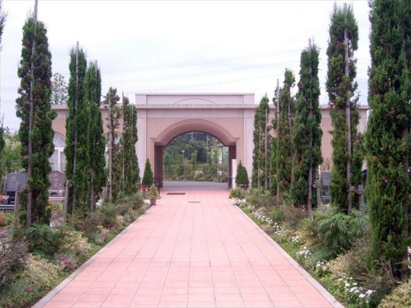 欧風庭園のような参道