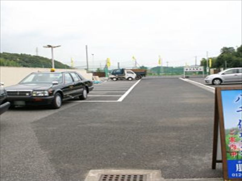 八千代聖苑　駐車場