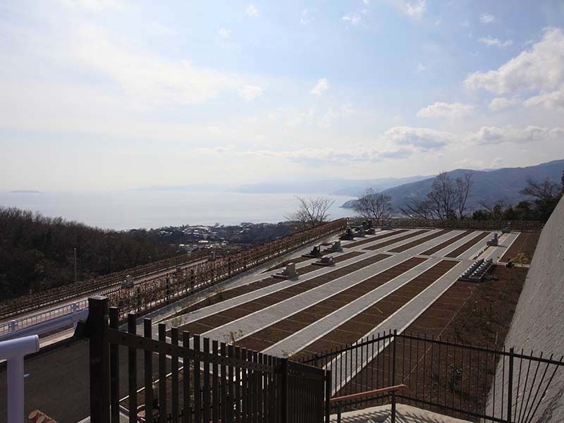 空と海 新・吉祥公園墓地　海が見える高台にある墓域