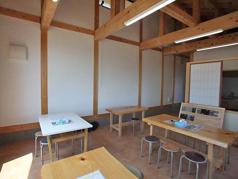 空と海 新・吉祥公園墓地　明るい休憩所